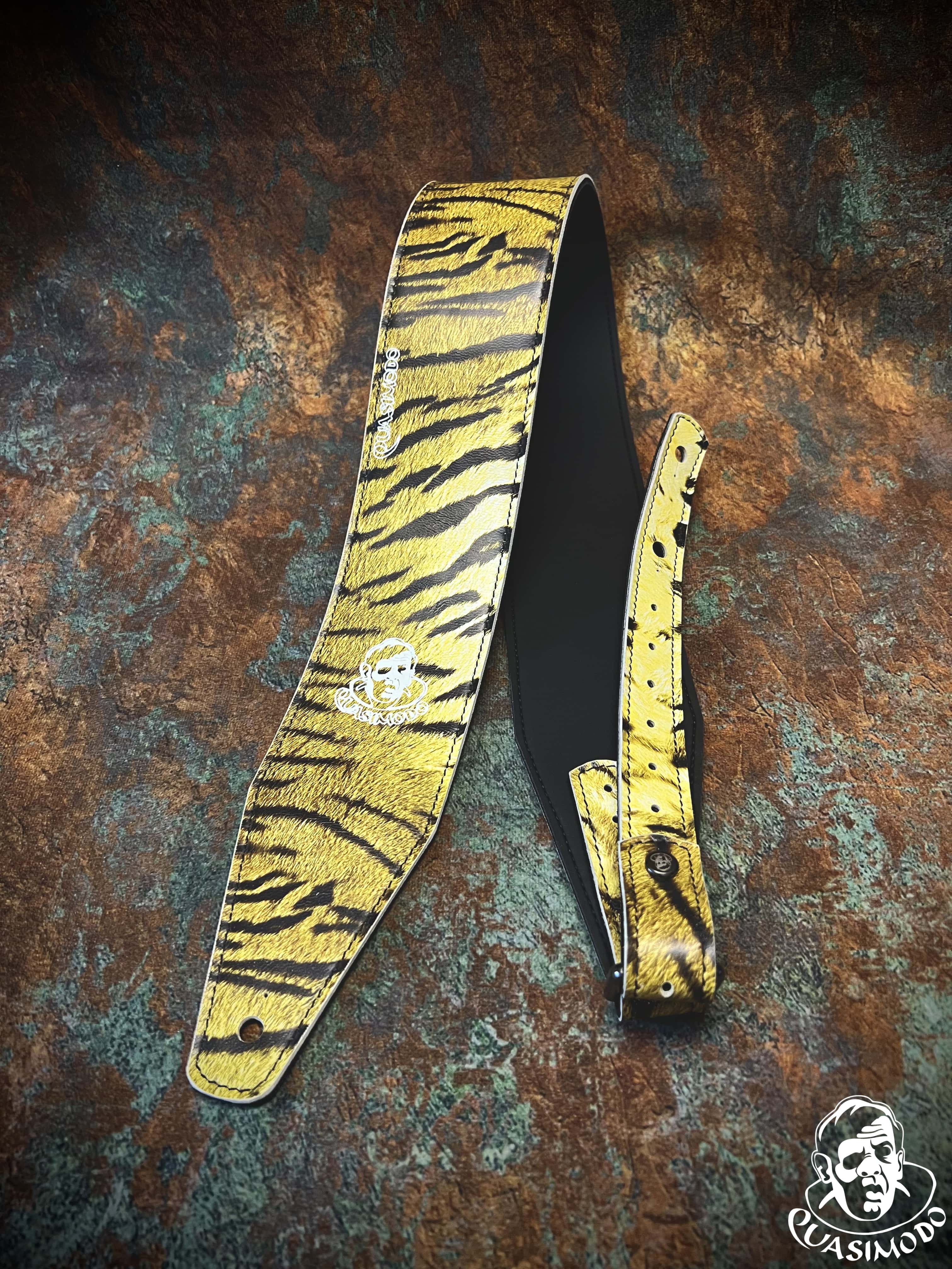 Image of Limited edition custom guitar strap-Face-Limit Design-L-330