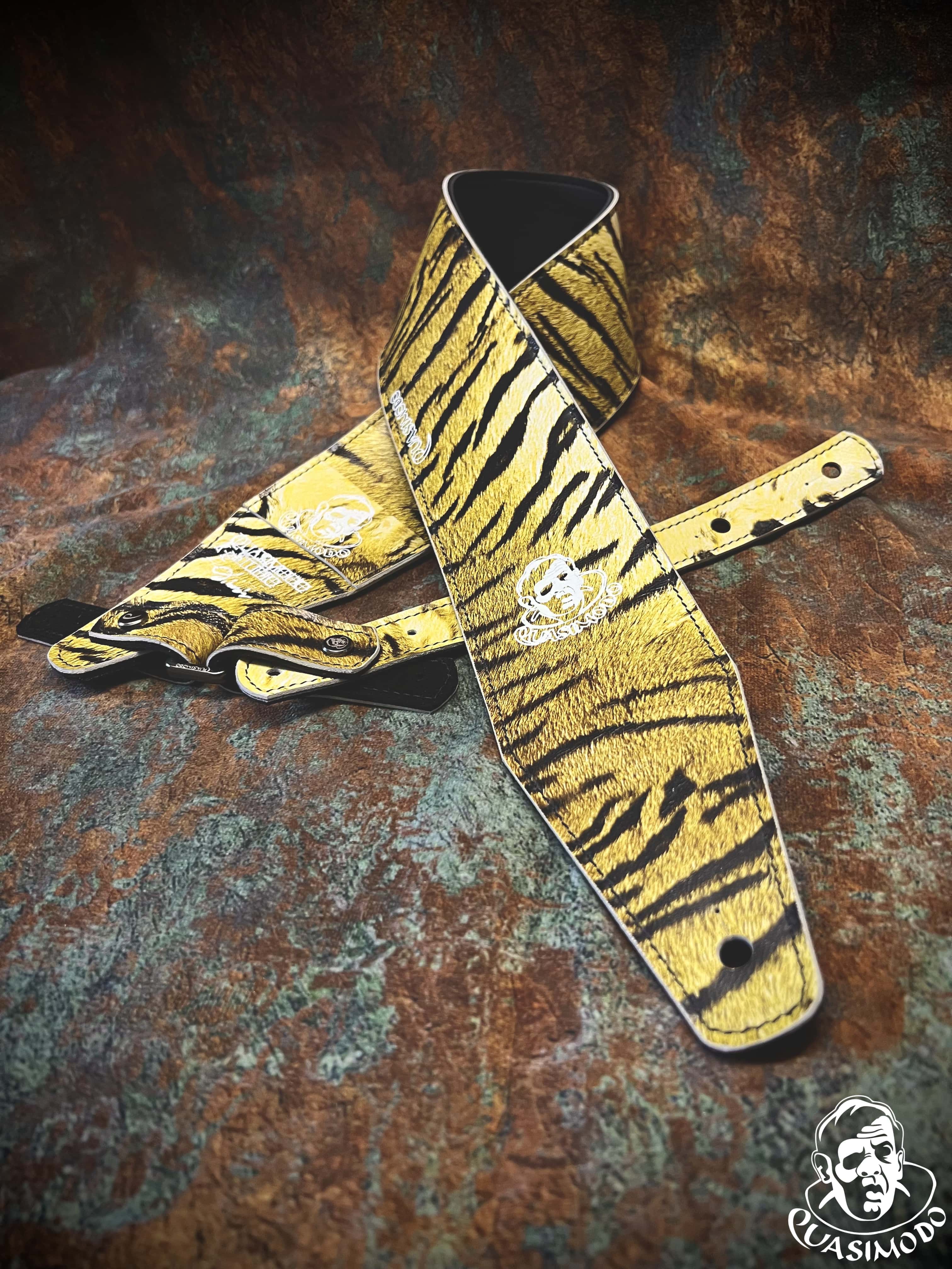 Image of Limited edition custom guitar strap-Face-Limit Design-L-330