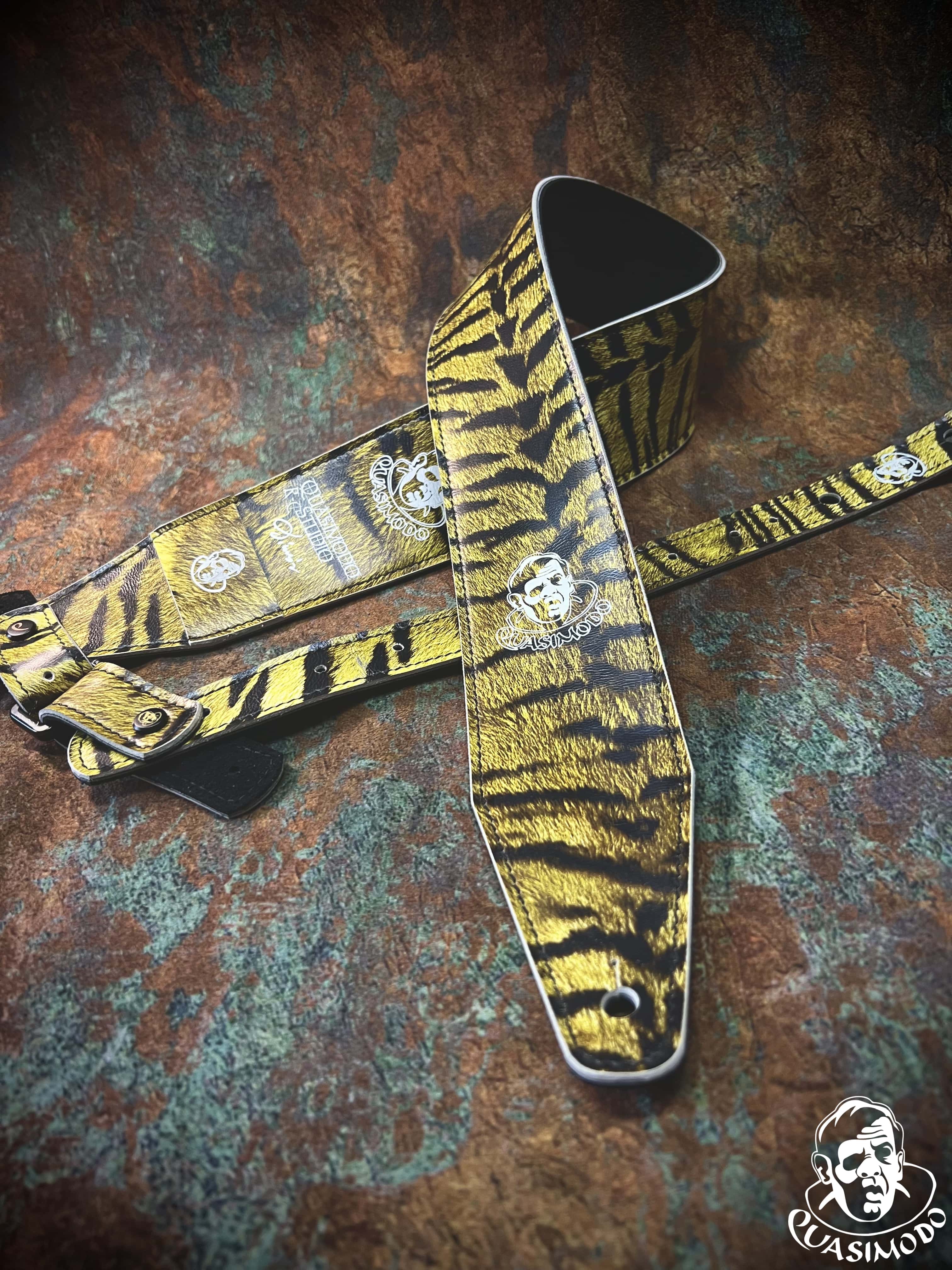 Image of Limited edition custom guitar strap-Face-Limit Design-L-347