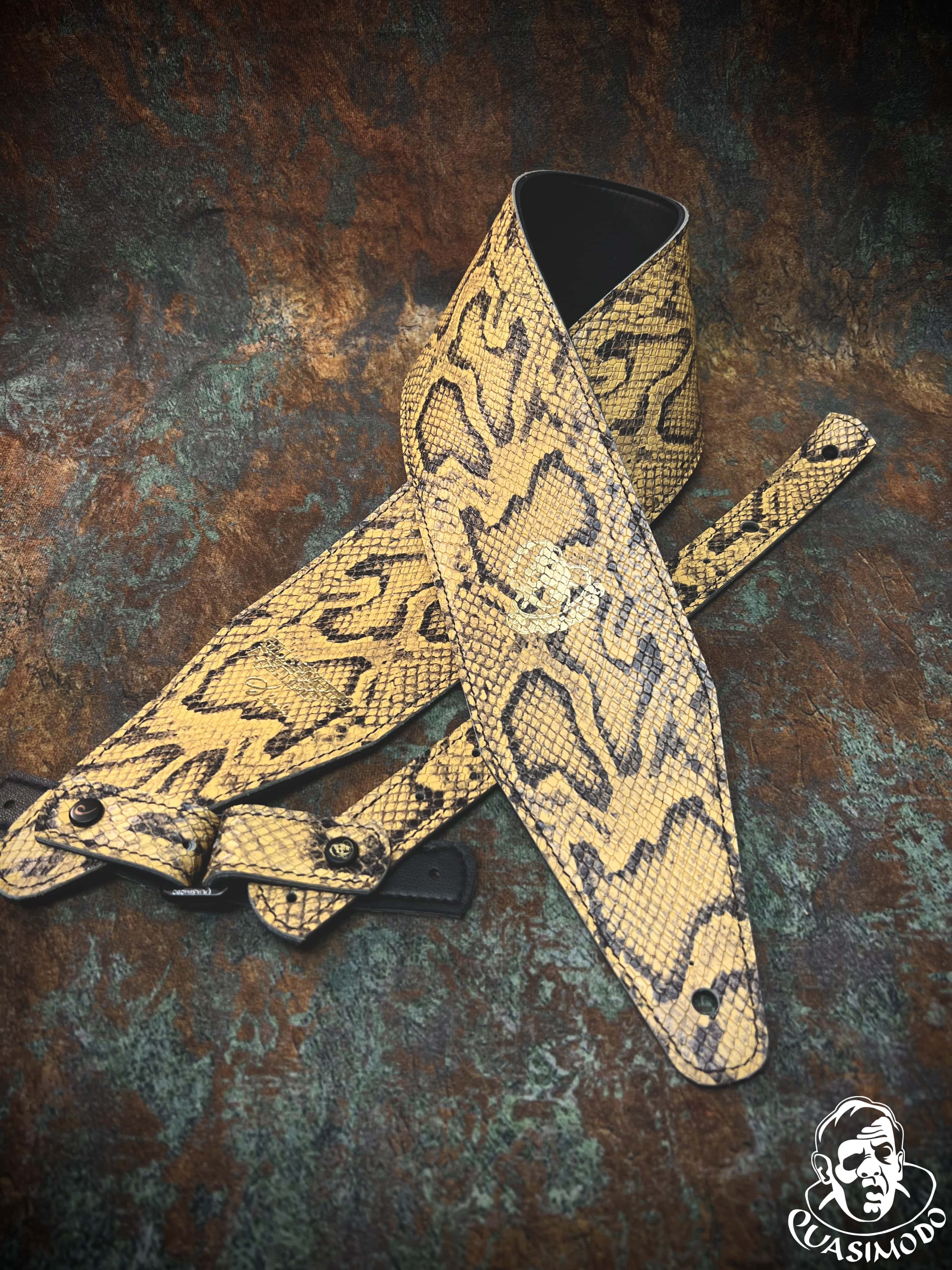 Image of Limited edition custom guitar strap-Face-Limit Design-L-351