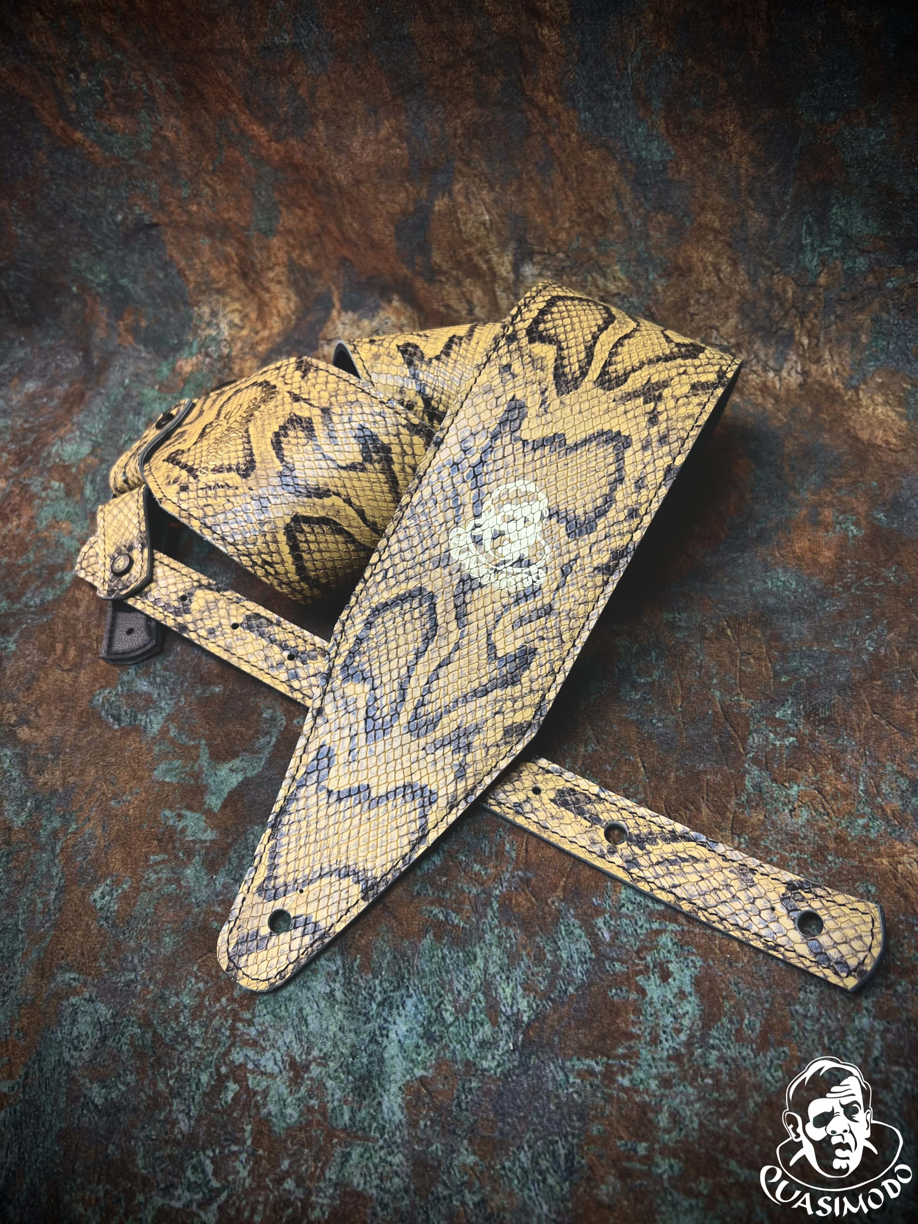 Image of Limited edition custom guitar strap-Face-Limit Design-L-351