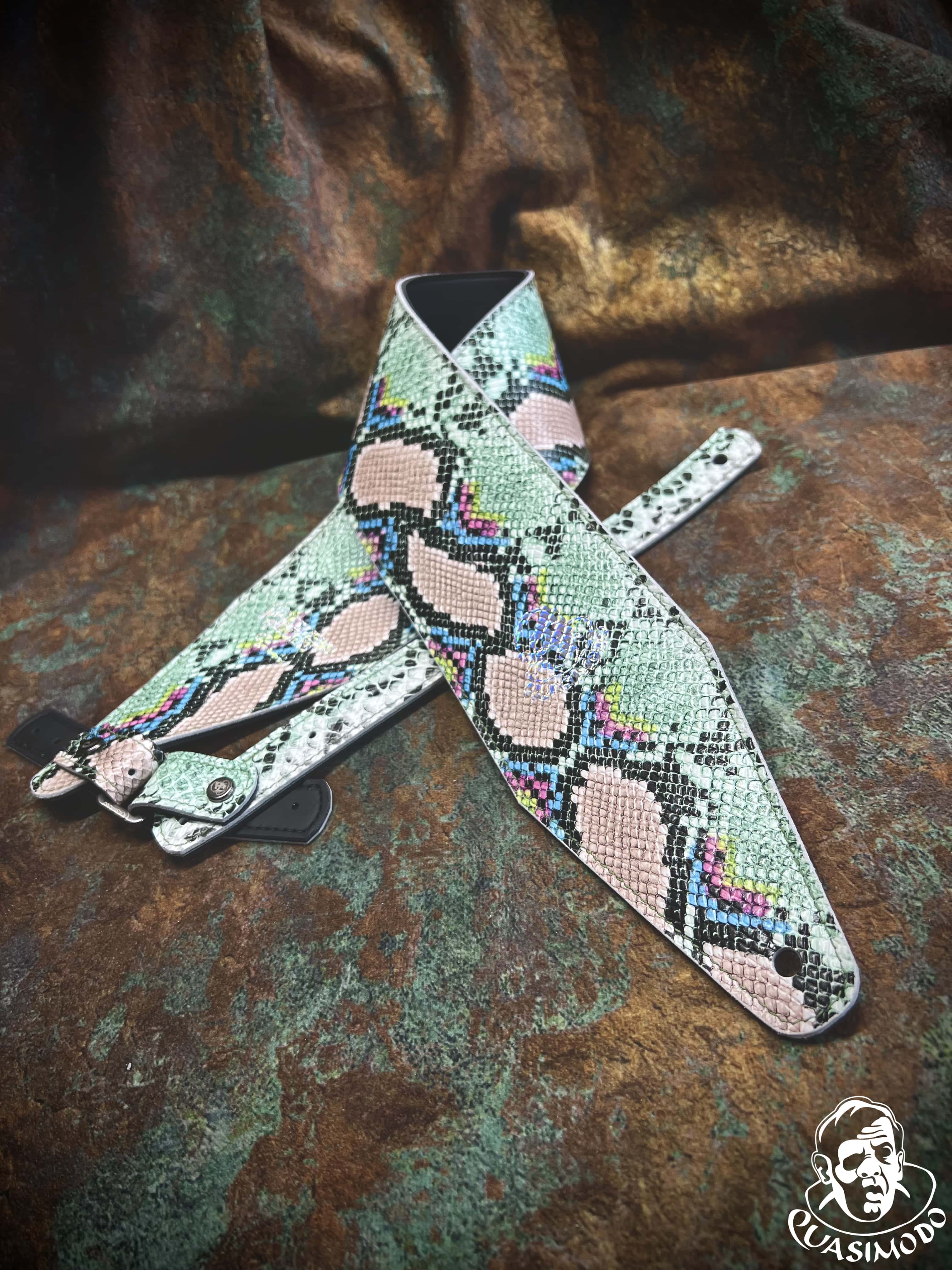 Image of Limited edition custom guitar strap-Face-Limit Design-L-387