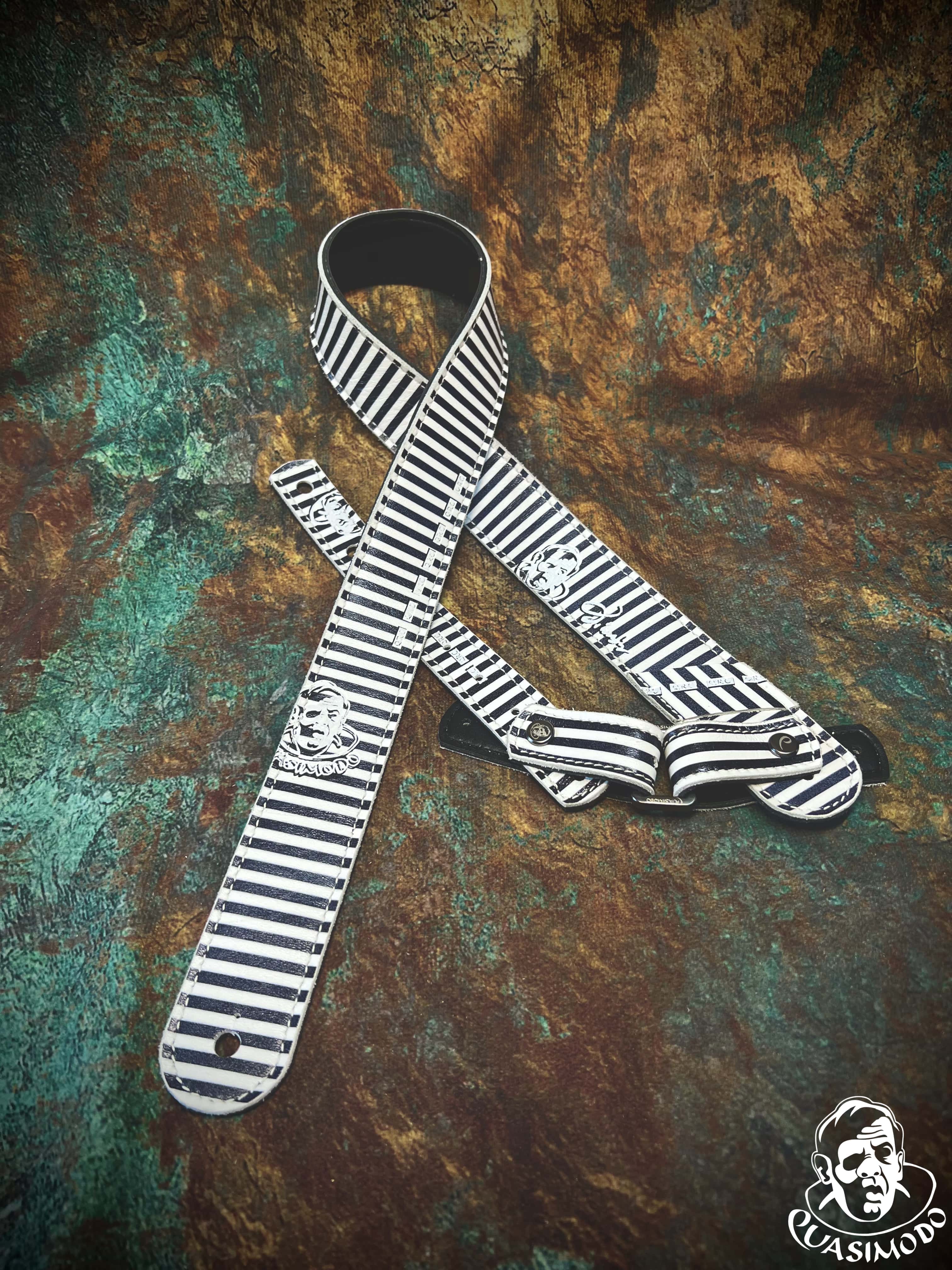 Image of Limited edition custom guitar strap-Face-Limit Design-L-480