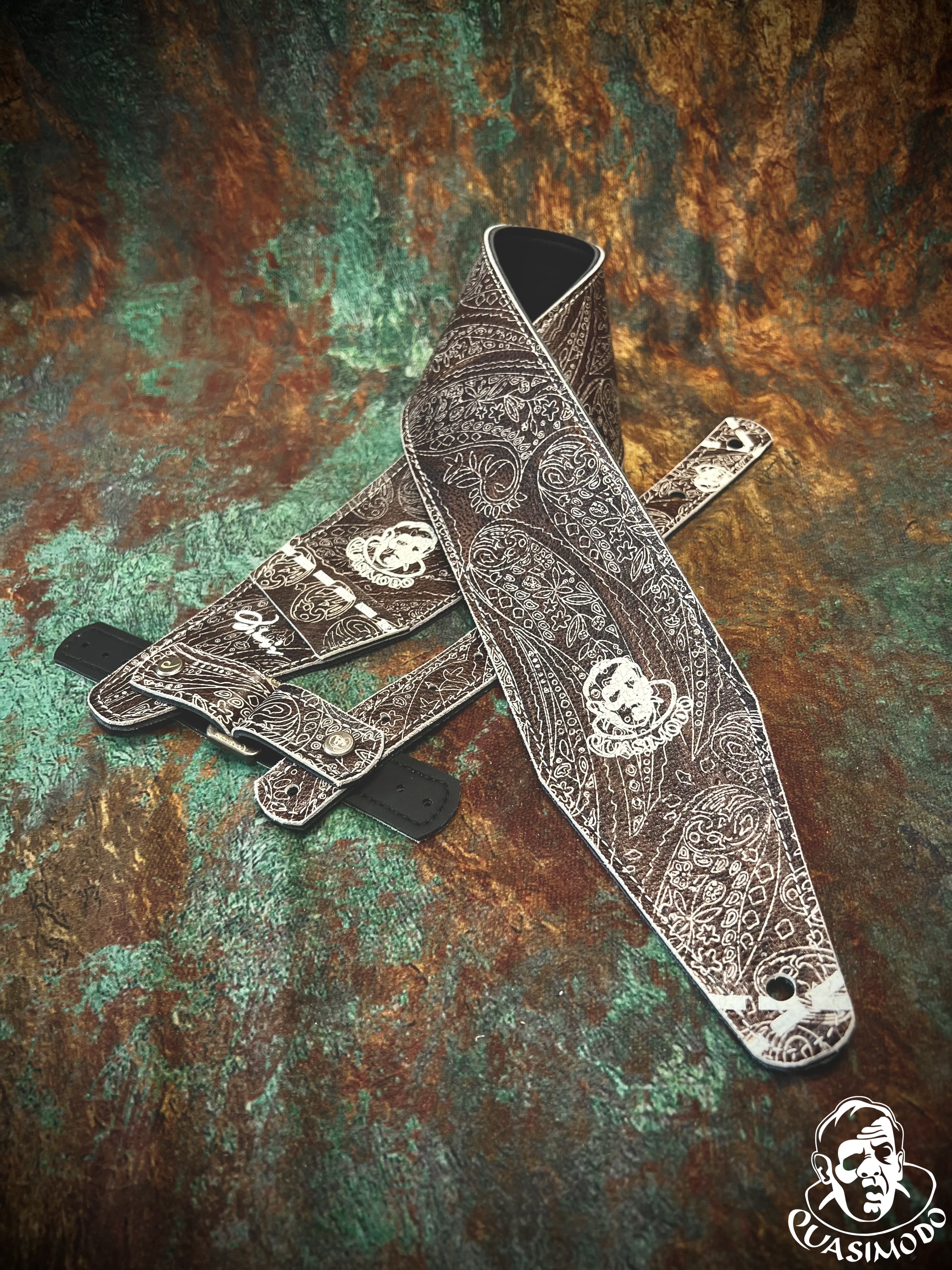 Image of Limited edition custom guitar strap-Face-Limit Design-L-560