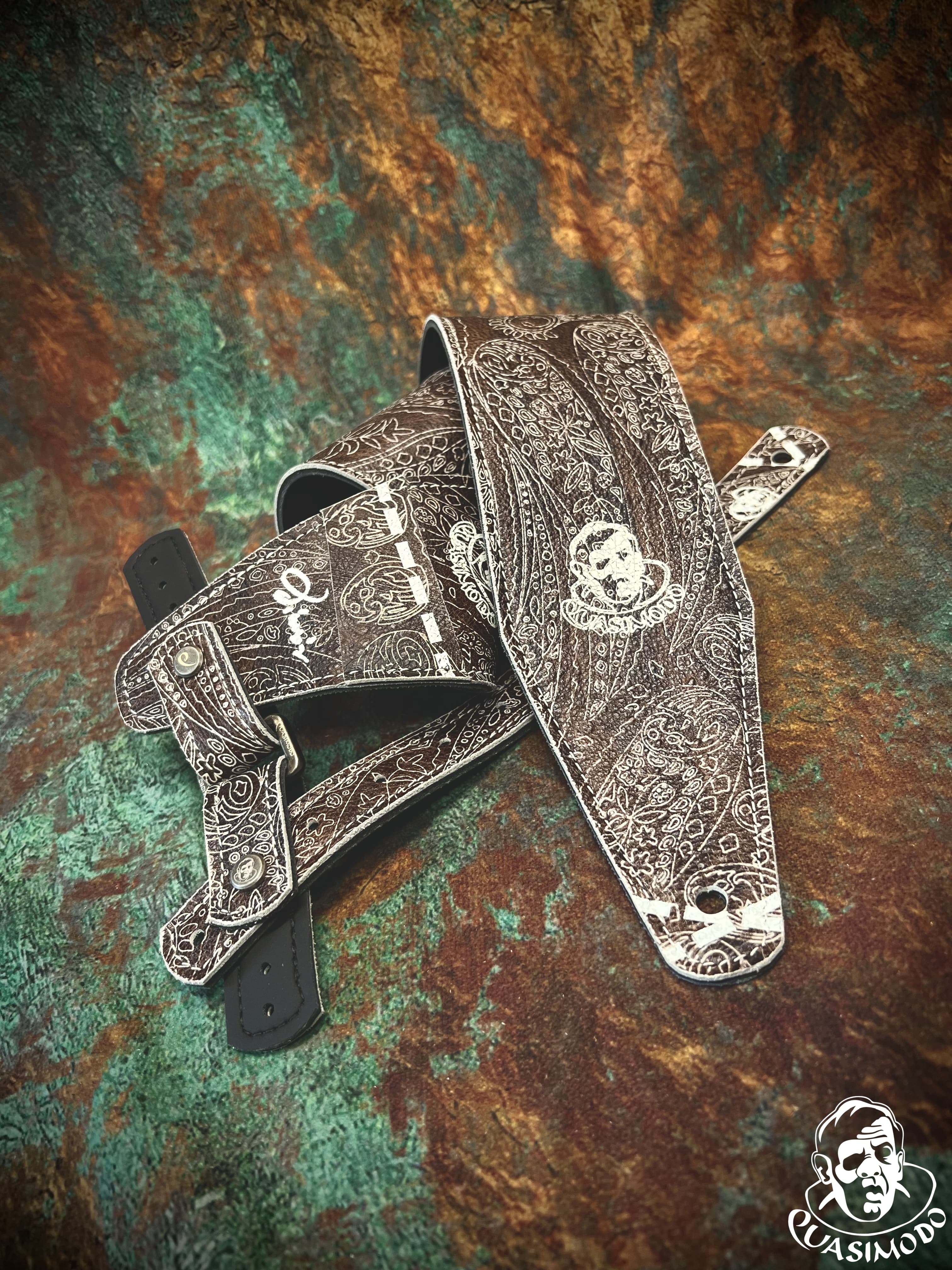 Image of Limited edition custom guitar strap-Face-Limit Design-L-560