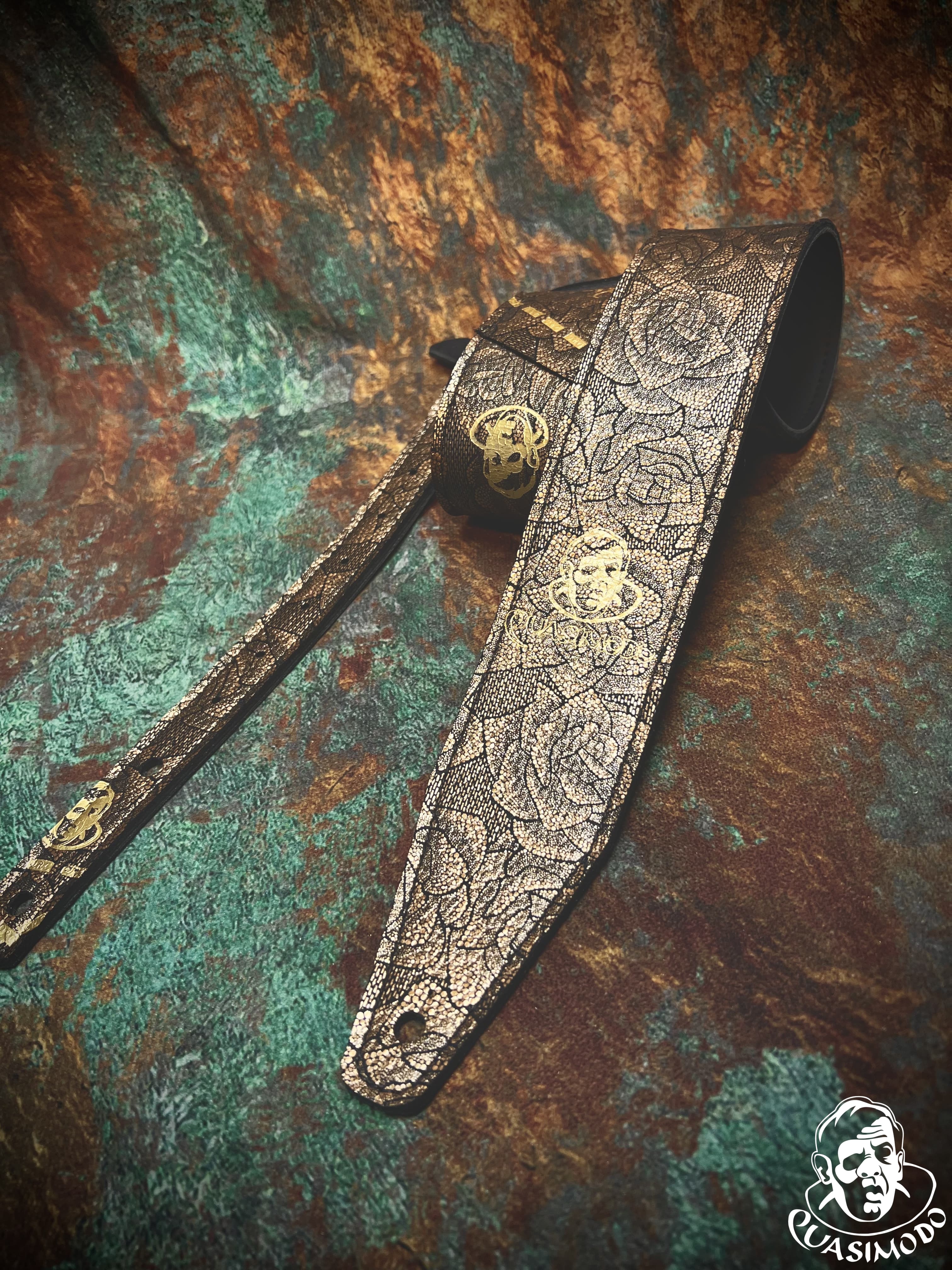 Image of Limited edition custom guitar strap-Face-Limit Design-L-561